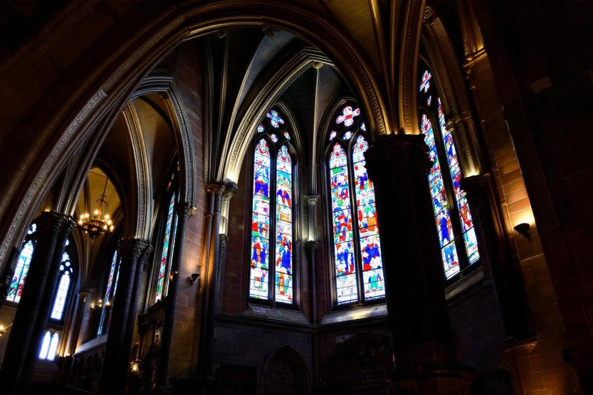 À moins de 2h de Paris, cette cité fortifiée médiévale conserve tout son charme d'antan