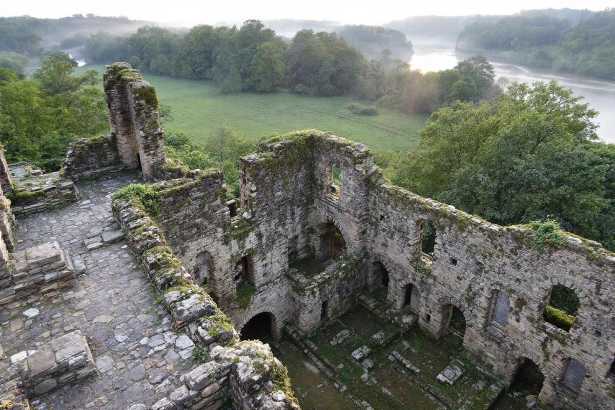 Cette cité royale méconnue révèle un patrimoine exceptionnel près de la Loire