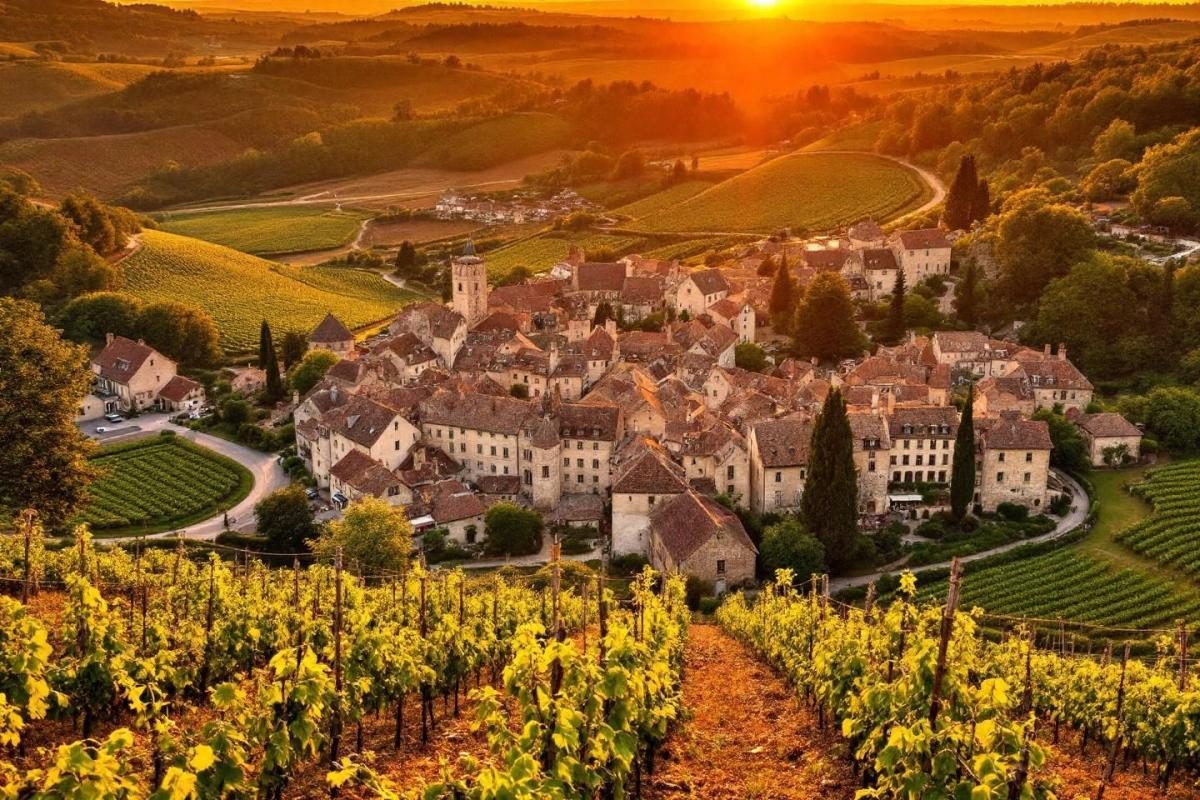 Cette destination secrète surpasse Saint-Émilion et Domme mais reste méconnue des touristes