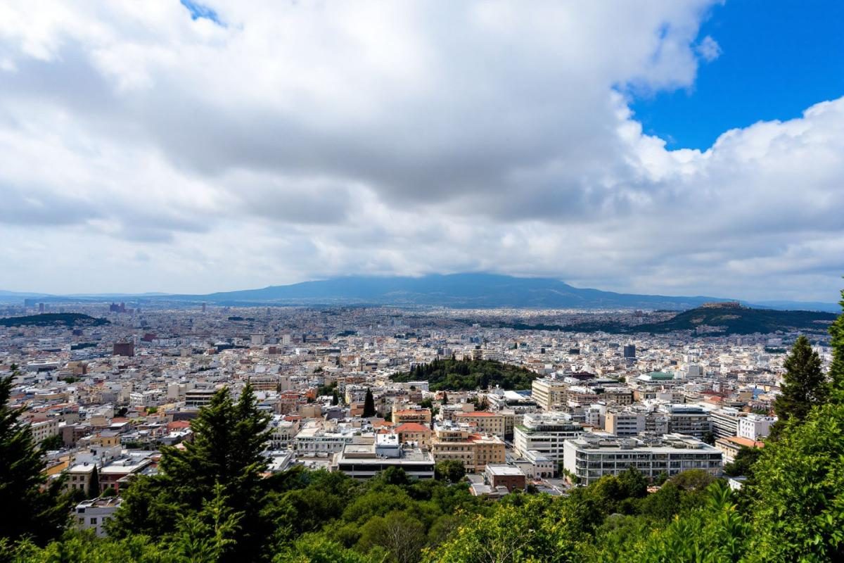 Mont Lycabette : la meilleure vue panoramique sur Athènes depuis cette colline emblématique