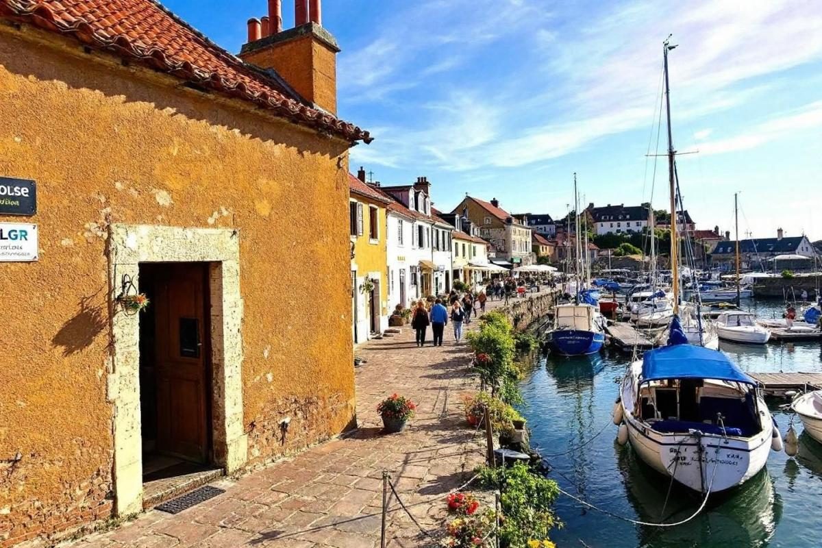 Cette perle normande plus colorée qu'Honfleur et plus intime que Deauville reste méconnue