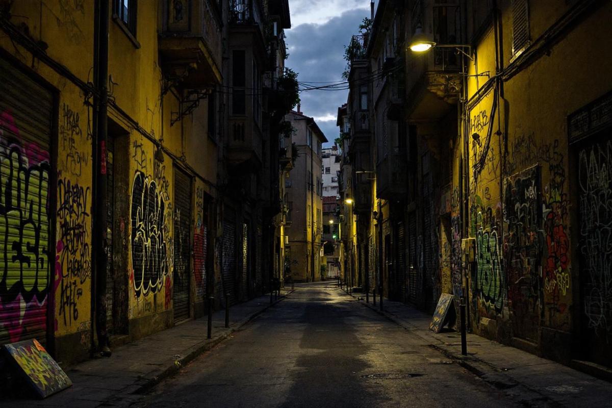 Secondigliano Naples : quartier dangereux à éviter, conseils de sécurité