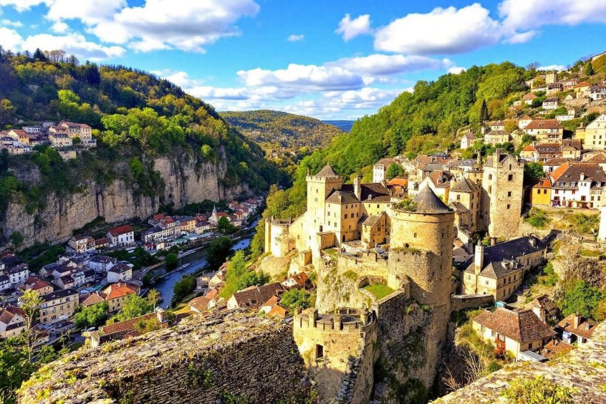 Top 10 des plus beaux villages de France : découvrez notre liste complète