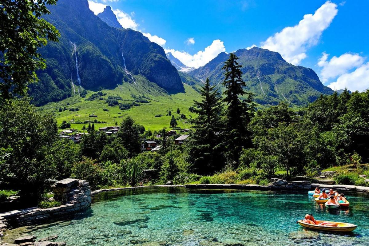 Ce village alpin méconnu offre une vue spectaculaire sur le Mont-Blanc