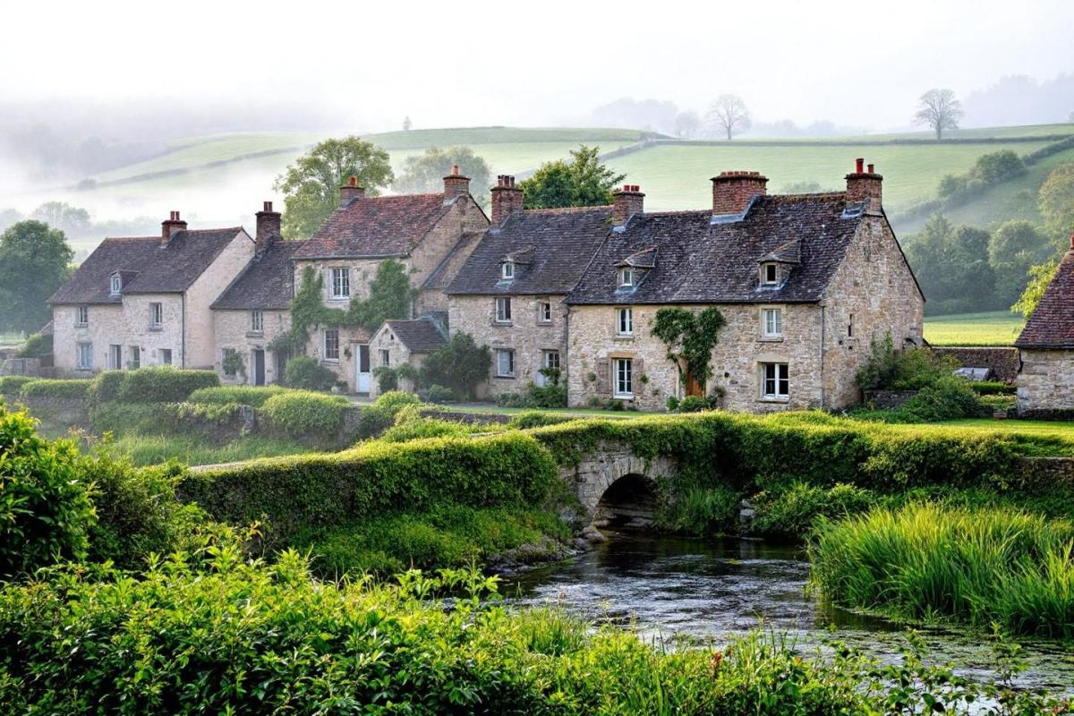 Ce village au charme préservé entre terre et eau figure parmi les plus beaux de France