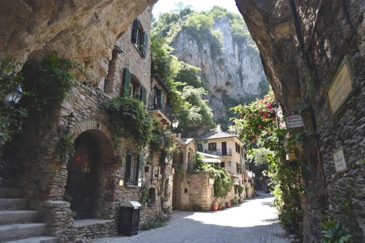 Ce village du Lot dans l'ombre de Rocamadour séduit enfin les visiteurs
