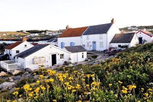 Cette île bretonne aux maisons blanches rappelle la Grèce sans prendre l'avion